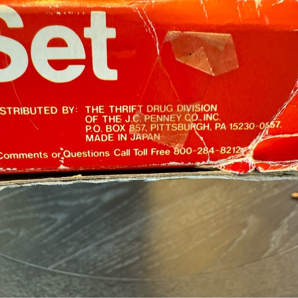 Vintage 3 piece Lacquer Ware Nesting Trays set.  Christmas Poinsettias design - Picture 11 of 11